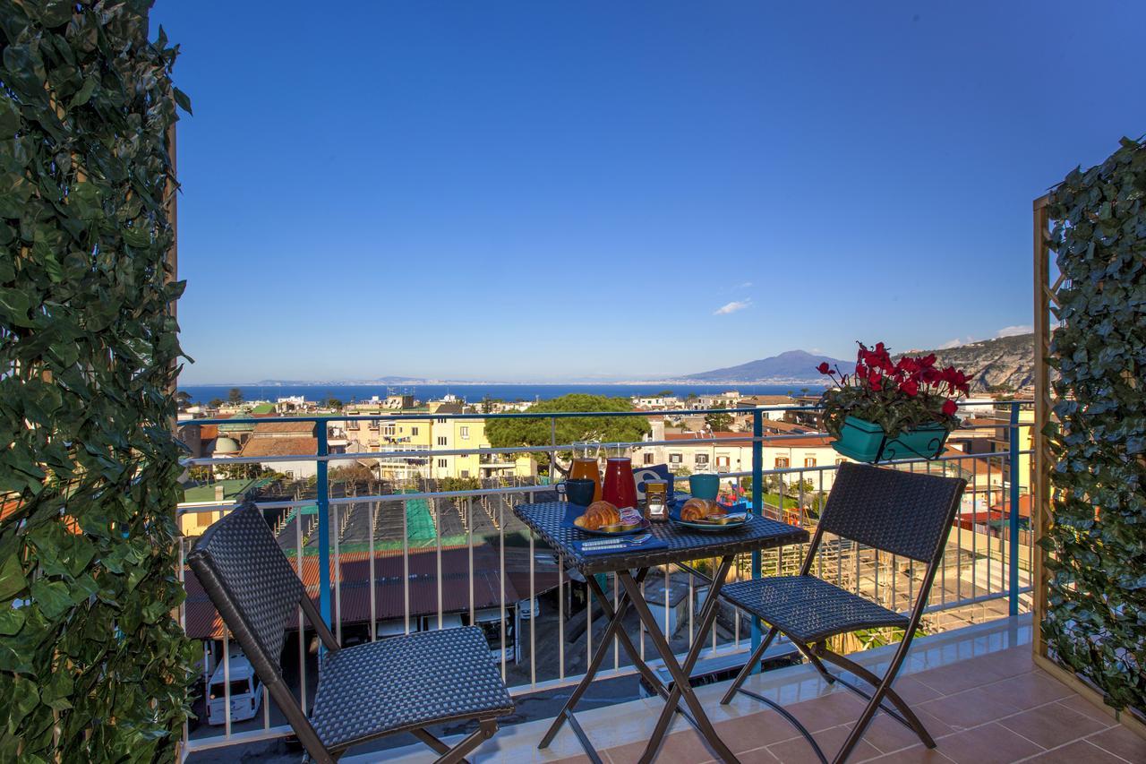 Sirocco Suites Сант'Анджелло Экстерьер фото