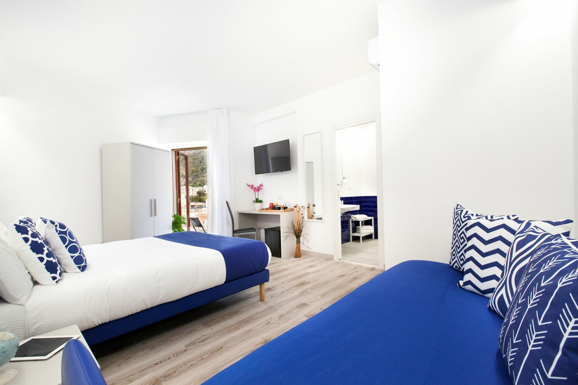 Sirocco Suites Сант'Анджелло Экстерьер фото